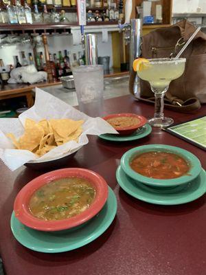 Chips n salsa. Ask for the spicy salsa