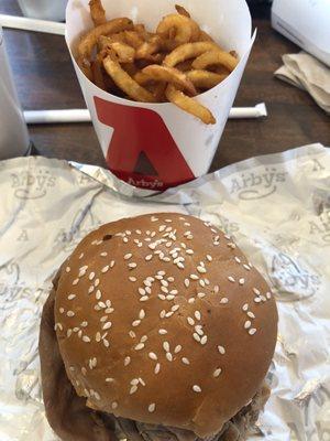 Double Roast Beef Curly Fries (Medium)