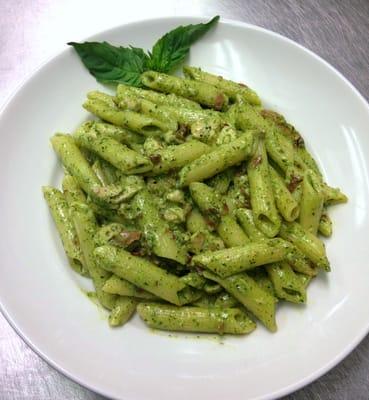 penne pesto with chicken & bacon