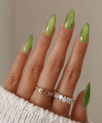 Super glittery green nails for st patrick month!