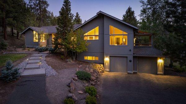 Beautiful listing in NW Bend on a large lot near the Deschutes River Trail.