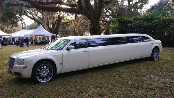 MYRTLE BEACH LIMOS BOOK NOW PAY LATER! CALL US 843 564-8677