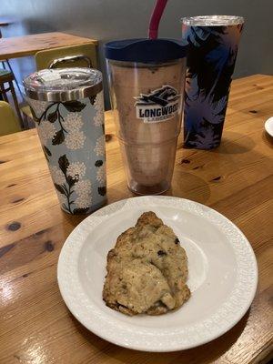 A drip coffee, Jer-Bear smoothie, and cafe miel in our reusable cups!