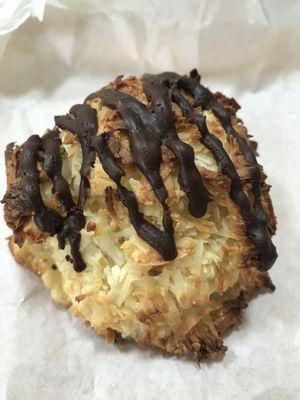 Coconut macaroon