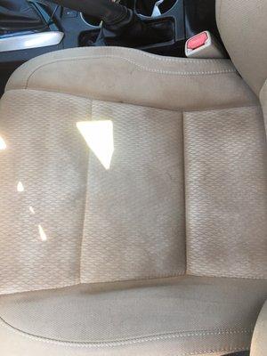 My car seats need to clean  Is possible to remove from detailing  Call me 9543974129