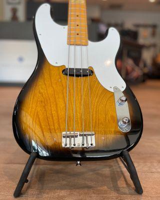 Fender Precision Bass_Close Up