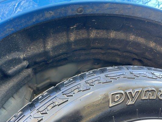 Tires worn.  You can see the great detail job. Pictures taken on truck still