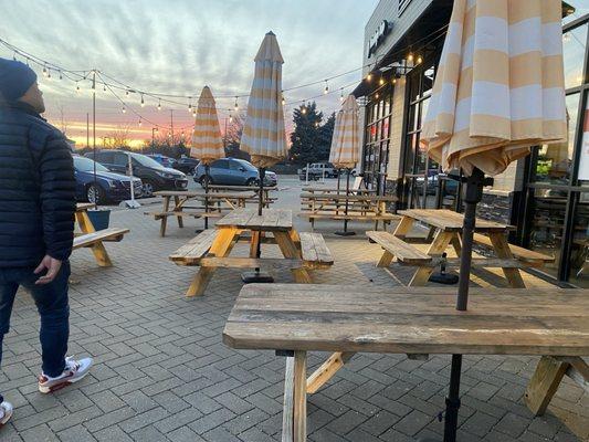 Outdoor eating area in front