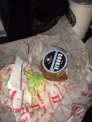 Lettuce wrap and oatmeal cookie