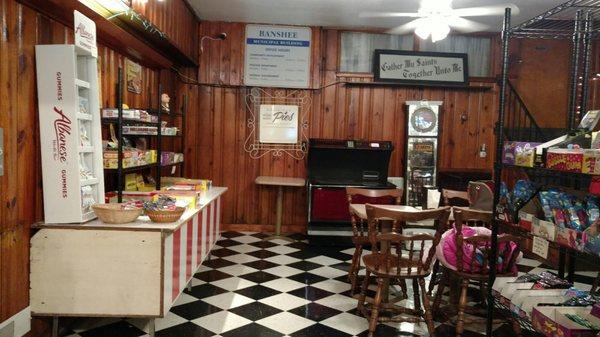 The old fashioned soda shop atmosphere is just awesome!