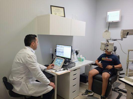 pediatric comprehensive eye exam