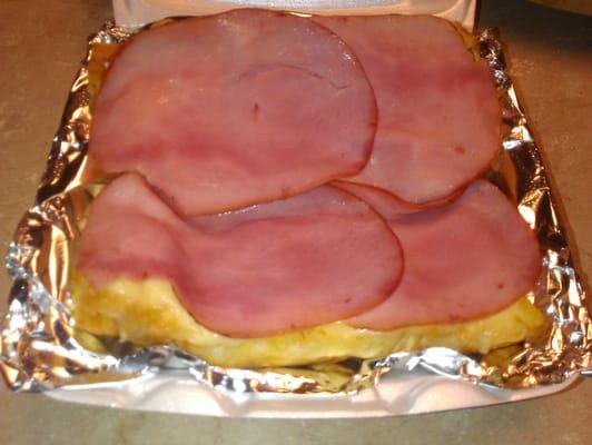 Garlic cheese bread + ham = Gerber sanswich