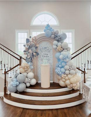 Baby Shower Balloon Arch with Floral arrangement #balloonarrangemnt