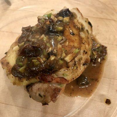 Roasted chicken with vermouth and olives