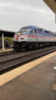 VRE 311 arriving ALX Alexandria VA station