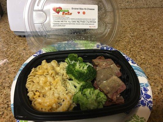 One of the best prep meal from Clean Eatz!  Mac-n-Cheese, broccoli, and brisket. It usually sells out quickly!