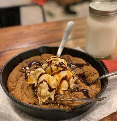 Valentine's skillet cookie