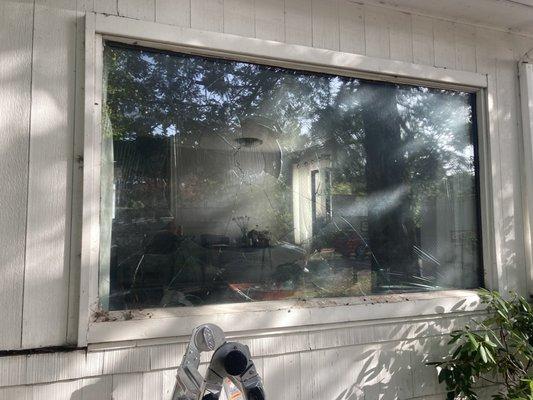 Picture window before replacement