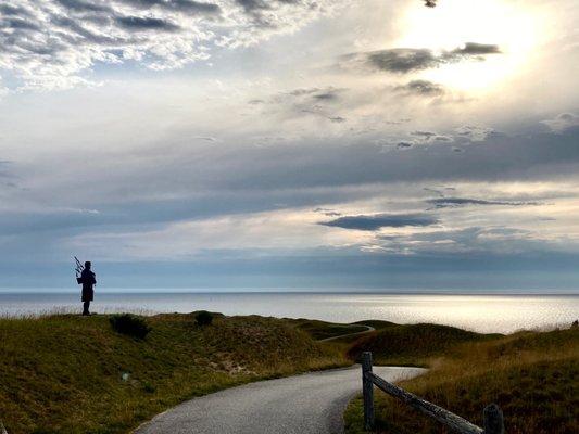 Bagpipe player from 7pm to sunset.