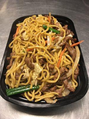 Beef lo mein