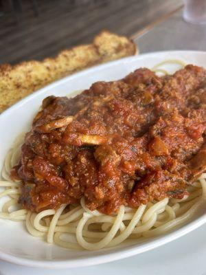 Pasta meat sauce and mushrooms