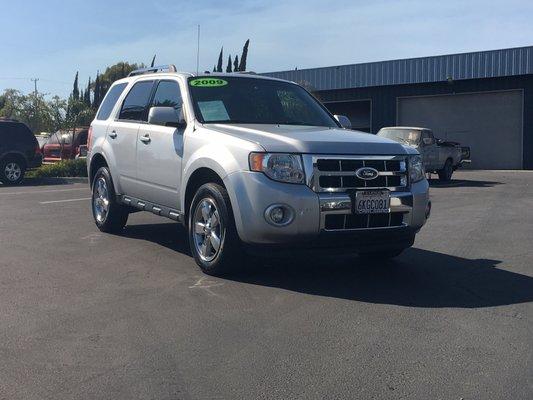 2009 FORD ESCAPE LIMITED