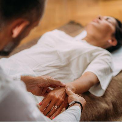 Shiatsu can help alleviate discomfort by promoting relaxation, improving circulation, and releasing tension in the muscles and joints.