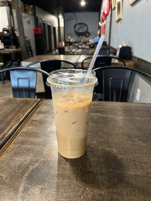 Iced Oat Milk Latte (large)