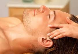 Scalp Massage relaxing your mind & quieting your thoughts