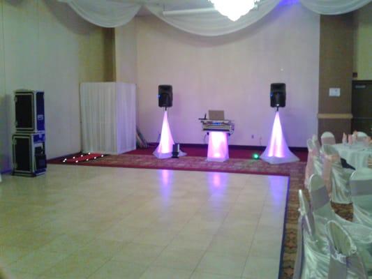 Super Dave dj.com small set up at the Farmington Hills Manor. open air photobooth, dj, MC and games tonight.