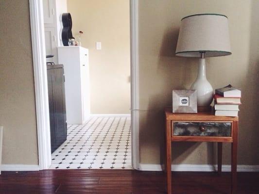 Hardwood floors, built ins, gorgeous tile.