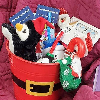 Purchase $20 gift card, receive a free $5 gift card & enter for this basket valued at $30.
Winners selected on December 20th at 5pm!