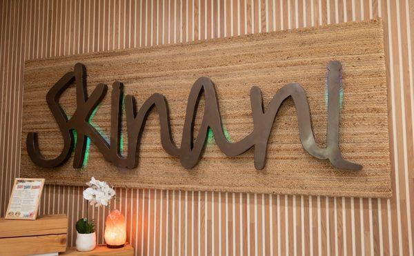 Skinani Welcome Sign