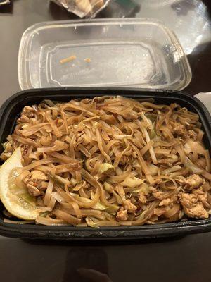 Chicken pad thai