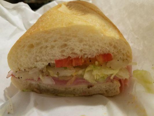 Slice view, average sub moderately stuffed.