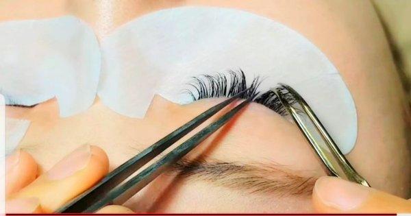 Natural eyelash.