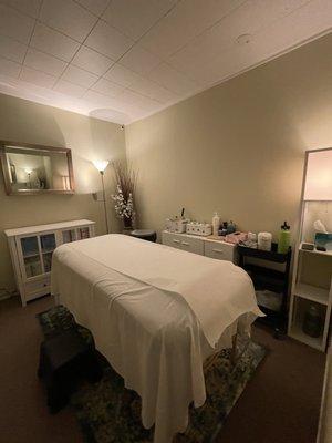 Super clean and relaxing room for waxing appointment!