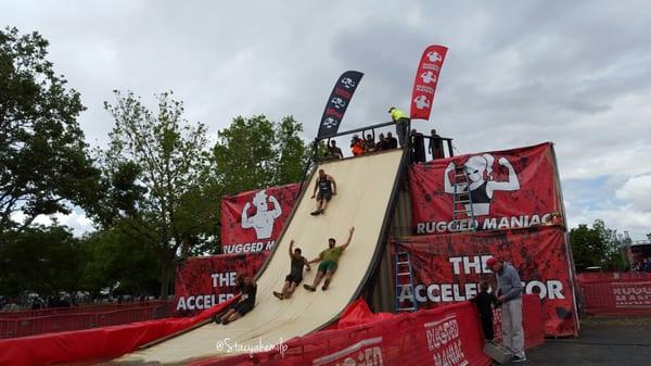 In order to slide down you had to run up a half pipe on the other side. But this was @ the end to get your medal!