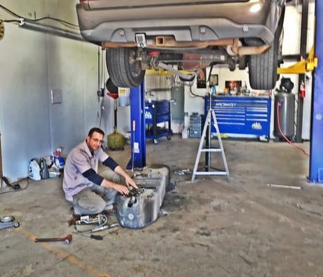 Replacing a fuel pump in our client's 2004 Lincoln Navigator