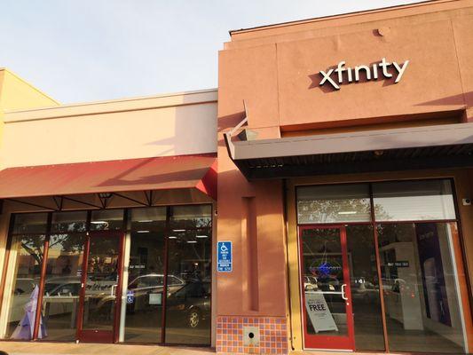 Xfinity Store by Comcast Branded Partner