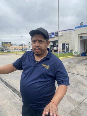 Manager Jorge who refused to give his corporate office number