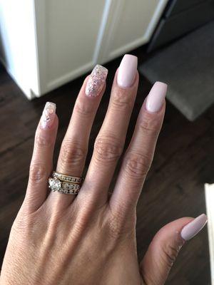 Full set and gel polish.