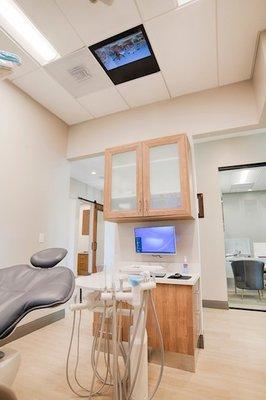 Operatory with view of your entertainment source in ceiling