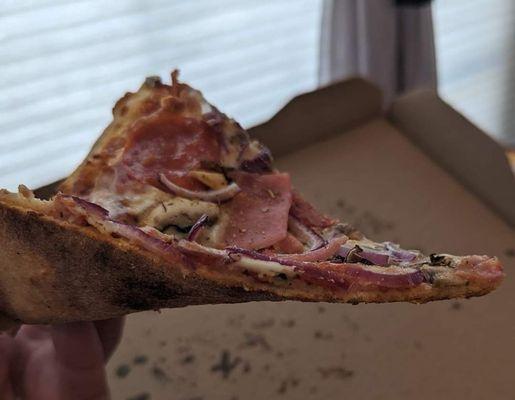 Thin crust holding up  perfectly.