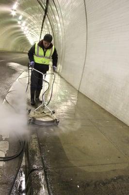 Washing Interior Tunnel - Downtown Los Angeles