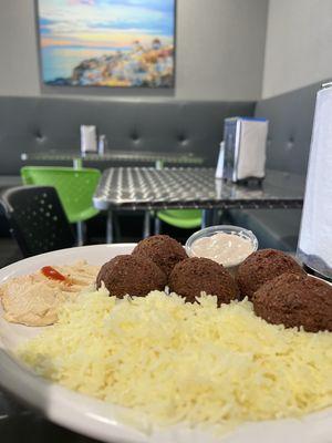 37. Falafel Plate