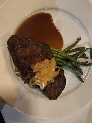 8 Oz filet, asparagus