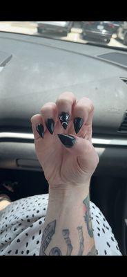 Black powder nails