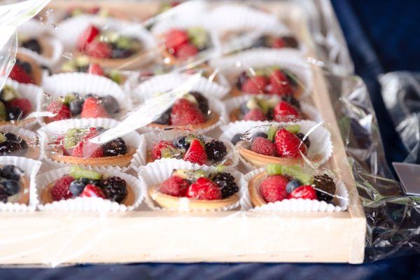 Mini fruit tart catering tray