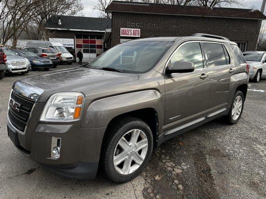 2011 GMC Terrain SLT $11,995-FWD-AM/FM/AUX/USB-Cruise Control-Rear Camera-Alloy Wheels-